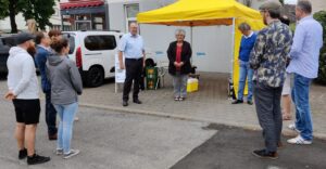 Dr. Petra Gruner-Bauer begrüßt die Gäste, u.a. Stadtbürgermeister Ingo Kleinfelder und VG-Bürgermeister Markus Conrad
