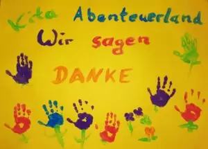 Wallertheim-Kerb2023-Spendenübergabe-2023-09-16 (2) Spende an KiTA Wallertheim - Kinder sagen mit Handabdrücken Danke